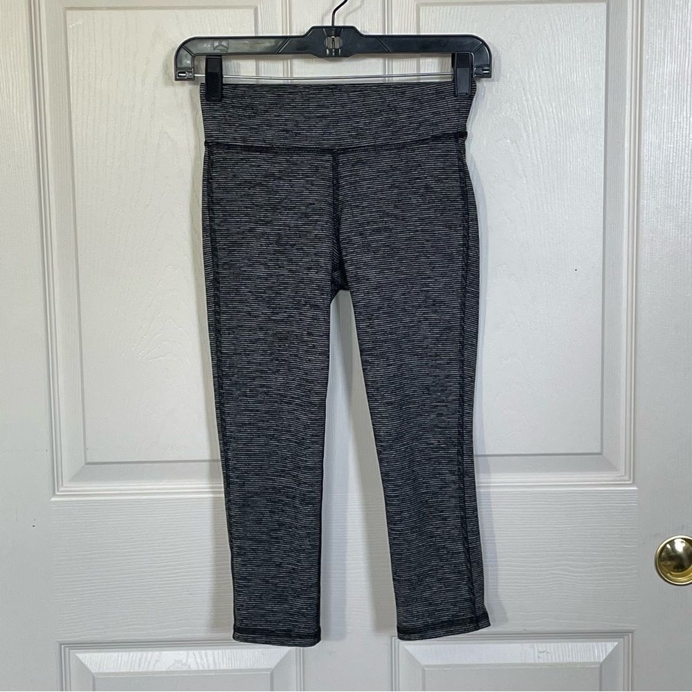 Old Navy Active Go-Dry Leggings, Girl Large (10-12)